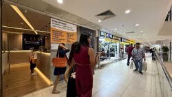 Lucky Plaza (D9), Shop House #628803701